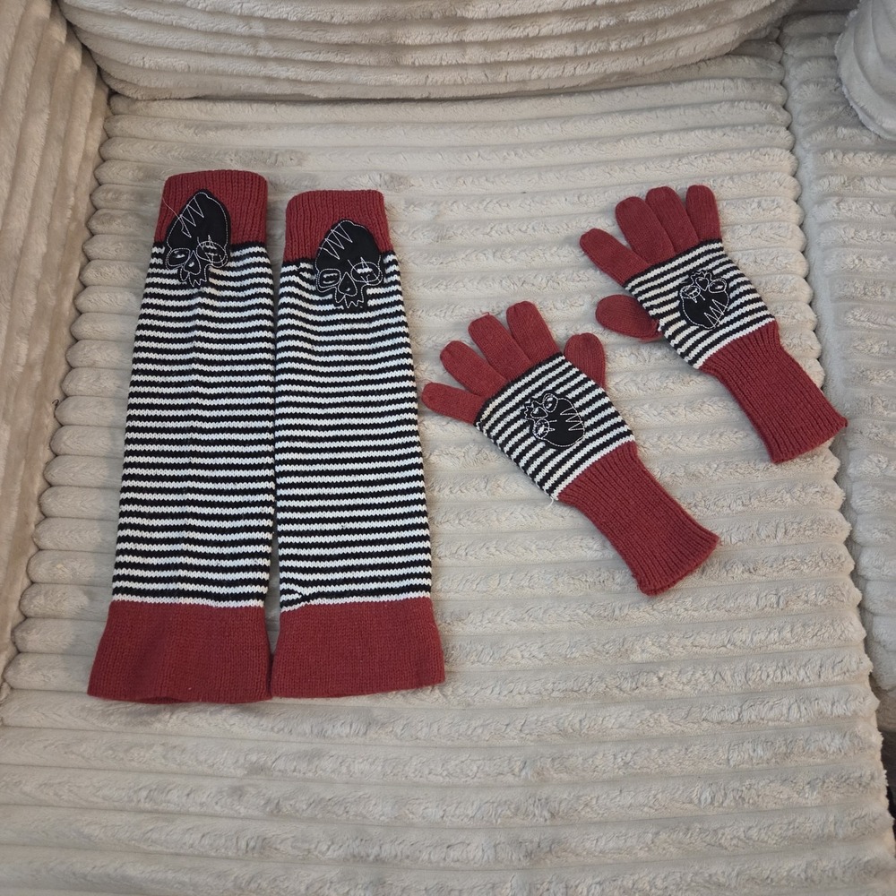 Y2K Grunge Striped Arm Warmers Leg Warmers & Gloves Set Skull Punk Emo